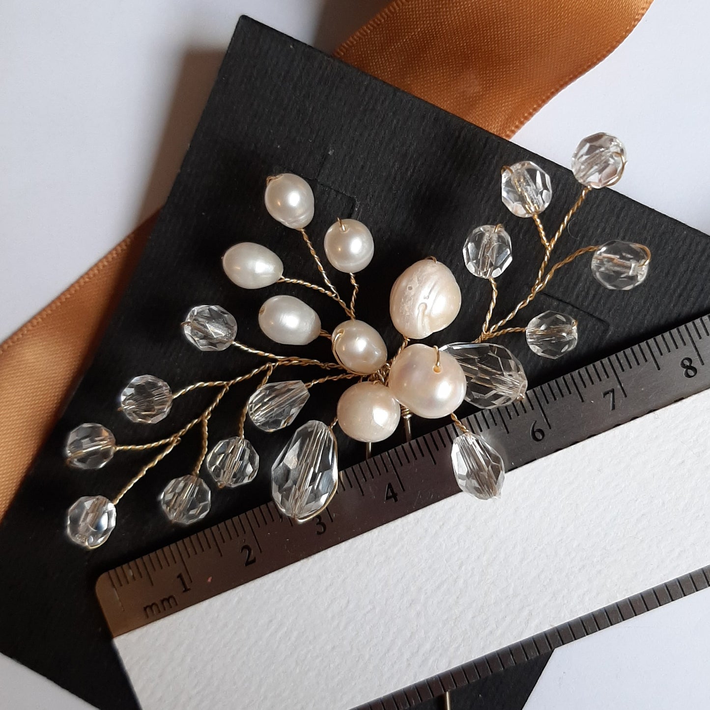 Anna - crystal clear beads and freshwater pearls medium size wedding hair pin