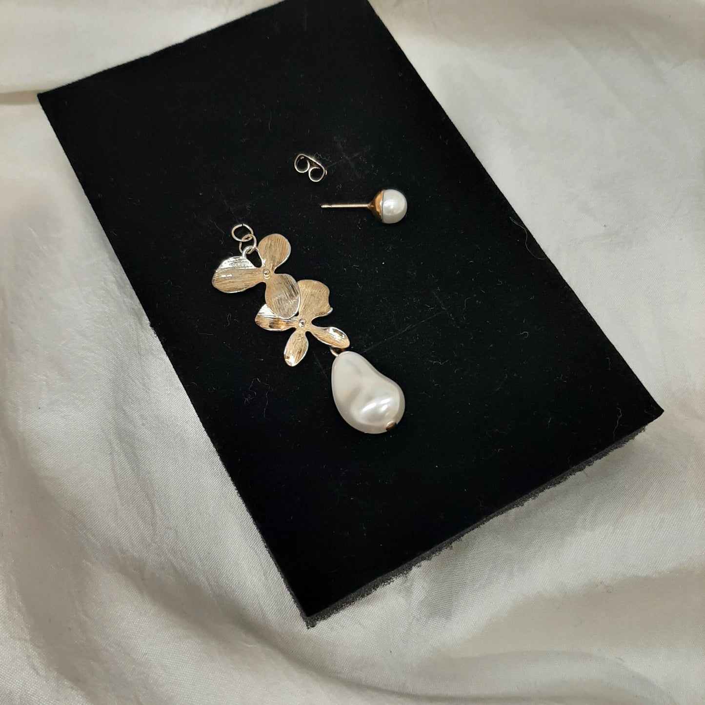 Matilda - silver orchid shaped flowers with Swarovski crystal baroque pearl drop and earstud