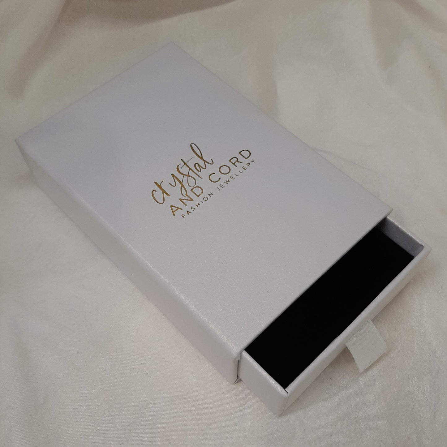 Lucy - silver-tone tiny chain and natural cultured freshwater pearl pendant drop necklace