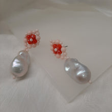 Load image into Gallery viewer, Aimee - hand beaded stud earrings and baroque freshwater pearl drop