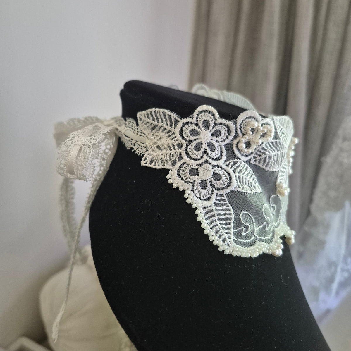 AMELIE - Hand Beaded Lace Bridal Choker Necklace | Chantilly Pearl Collection