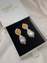 Load image into Gallery viewer, Aimee - hand beaded stud earrings and baroque freshwater pearl drop