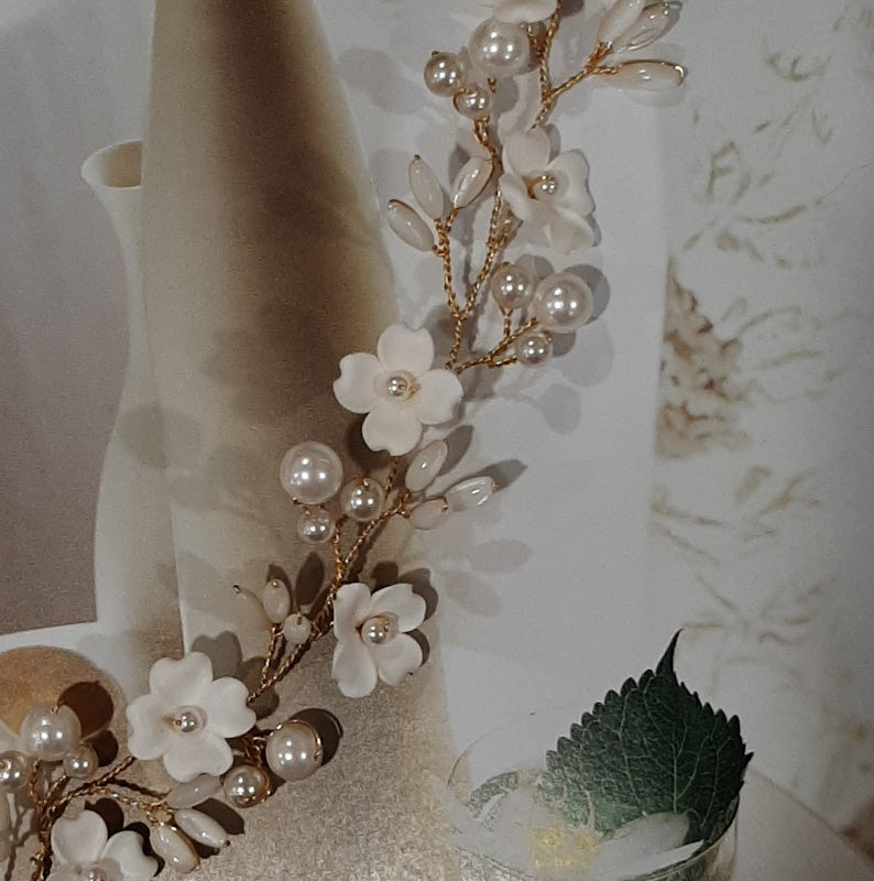 Clementine - crystal base pearls, shell beads and polymer clay flowers hair vine