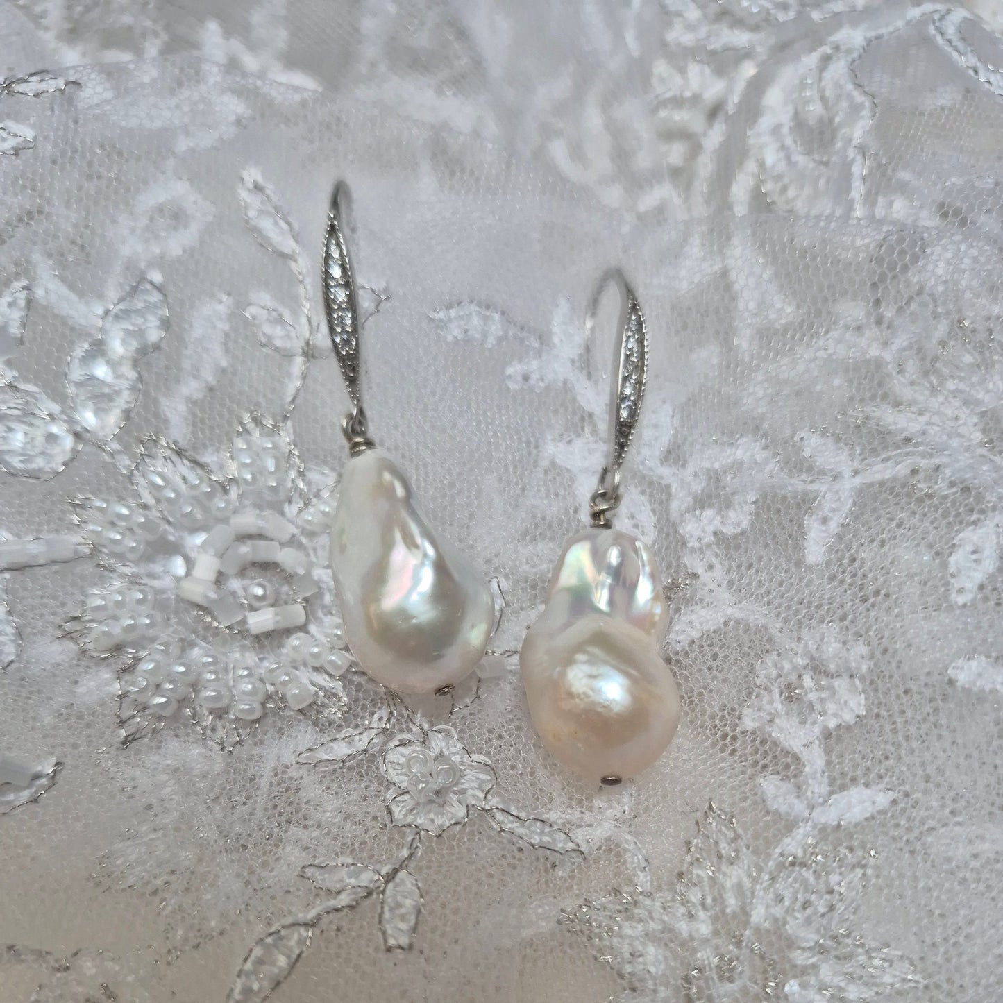 Daphne - natural baroque freshwater pearls drop earrings