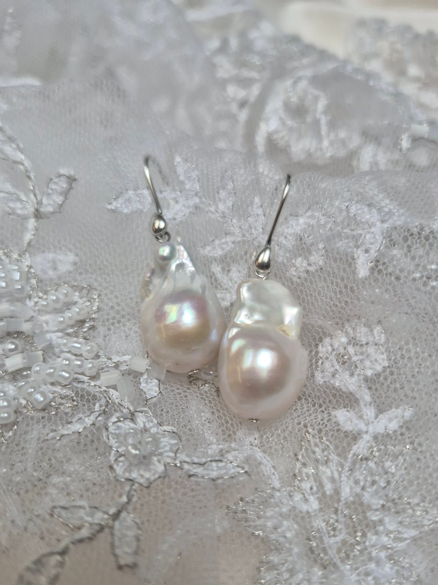 Daphne - natural baroque freshwater pearls drop earrings