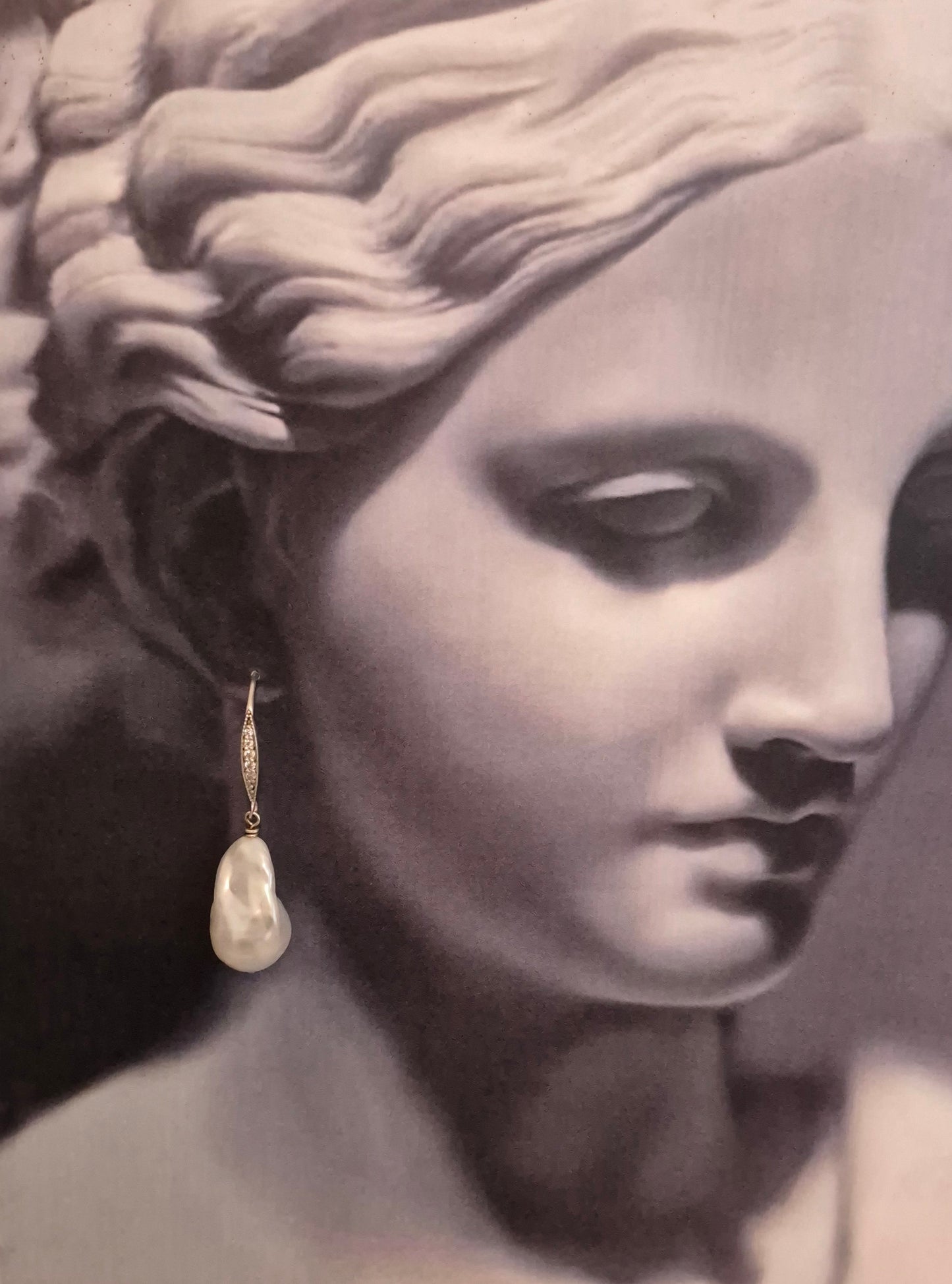 Daphne - natural baroque freshwater pearls drop earrings