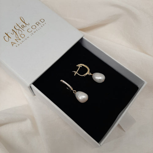 Eleanor - freshwater pearls latchback stud drop earrings