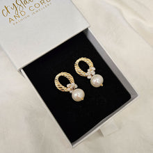 Load image into Gallery viewer, Esme - golden oval and natural cultured freshwater pearls stud earrings