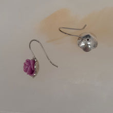 Load image into Gallery viewer, Flora - sterling silver and acrylic flower drop earrings