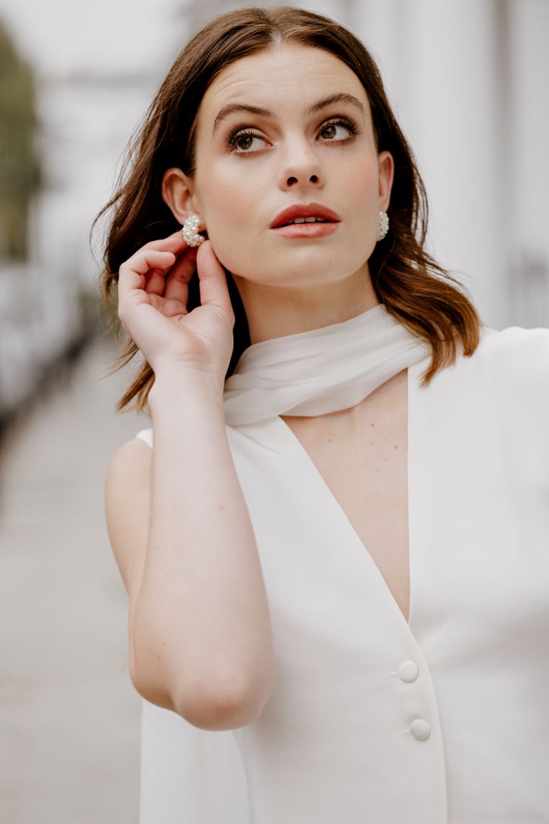 Eloise - crystal pearl beads woven beads huggie earrings