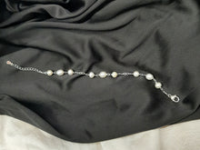 Load image into Gallery viewer, Custom L - natural cultured freshwater pearls and sterling silver chain bracelet