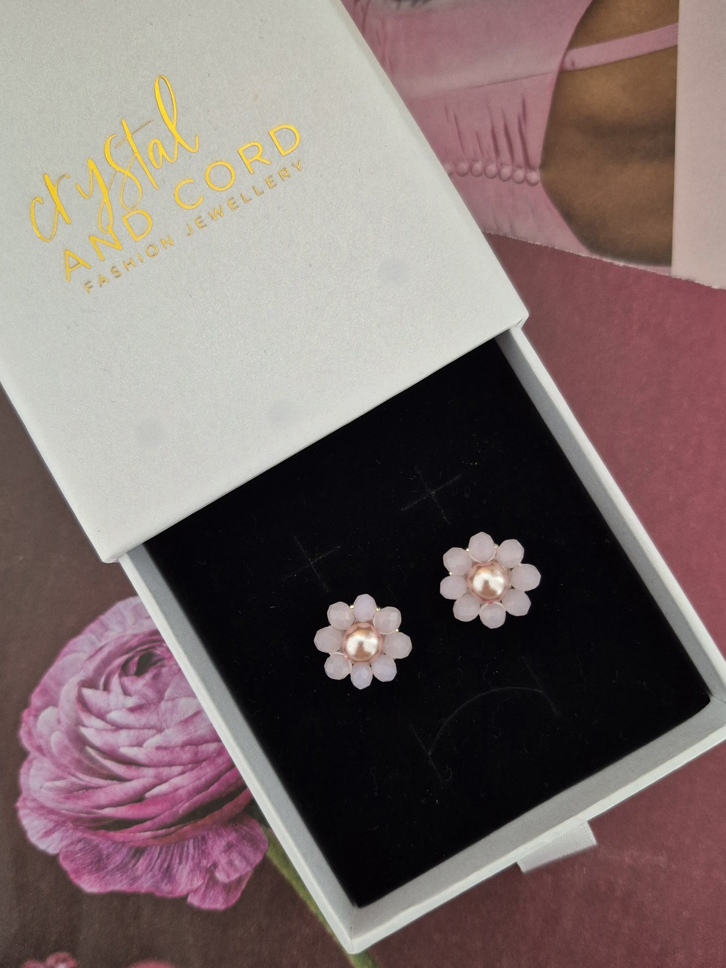 Maddie - flower shaped stud earrings with glass beads and a pearl center