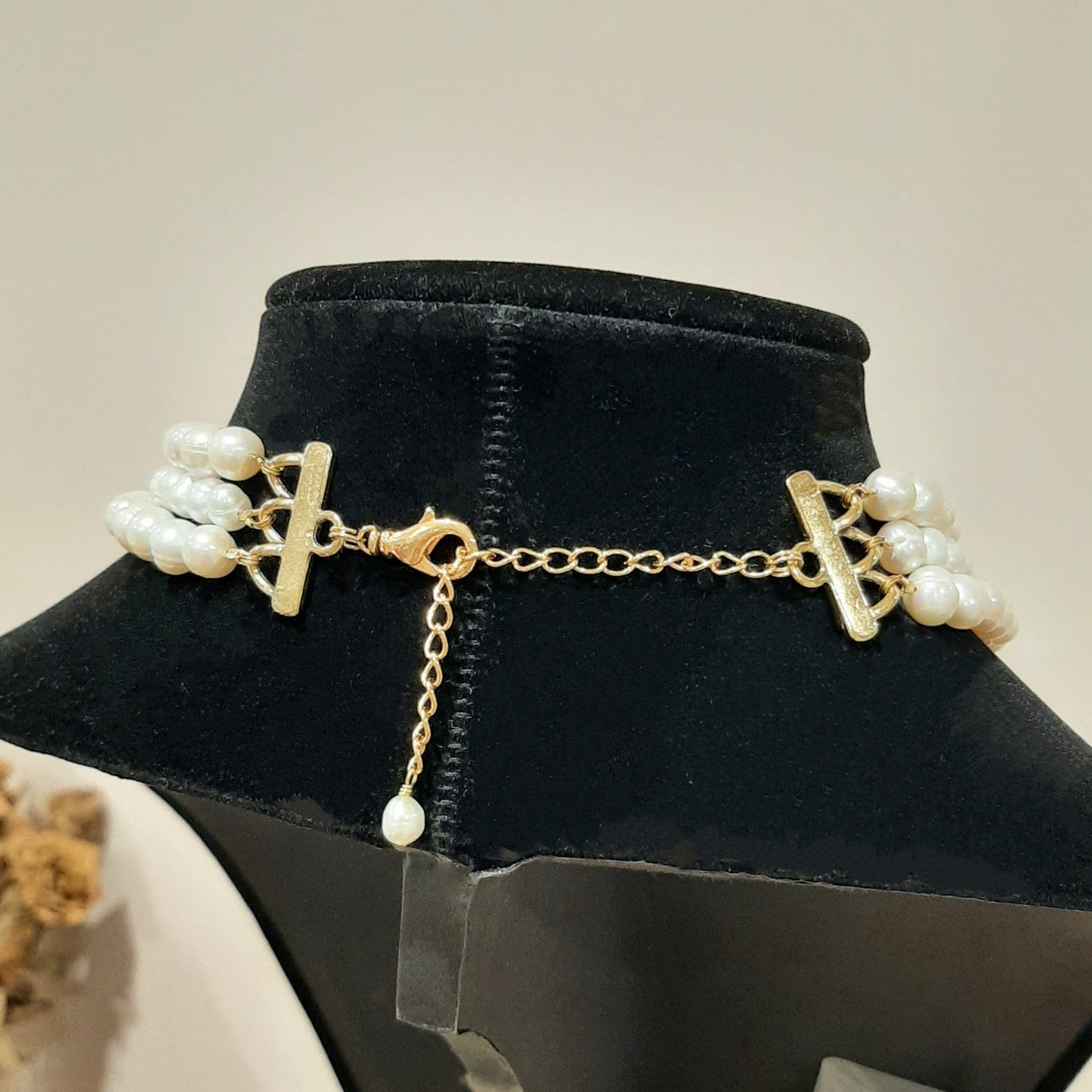 Nadia - natural freshwater pearls three strands necklace