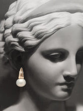 Load image into Gallery viewer, Nadine - oval shell bead pearl and gold tone droplet stud earrings