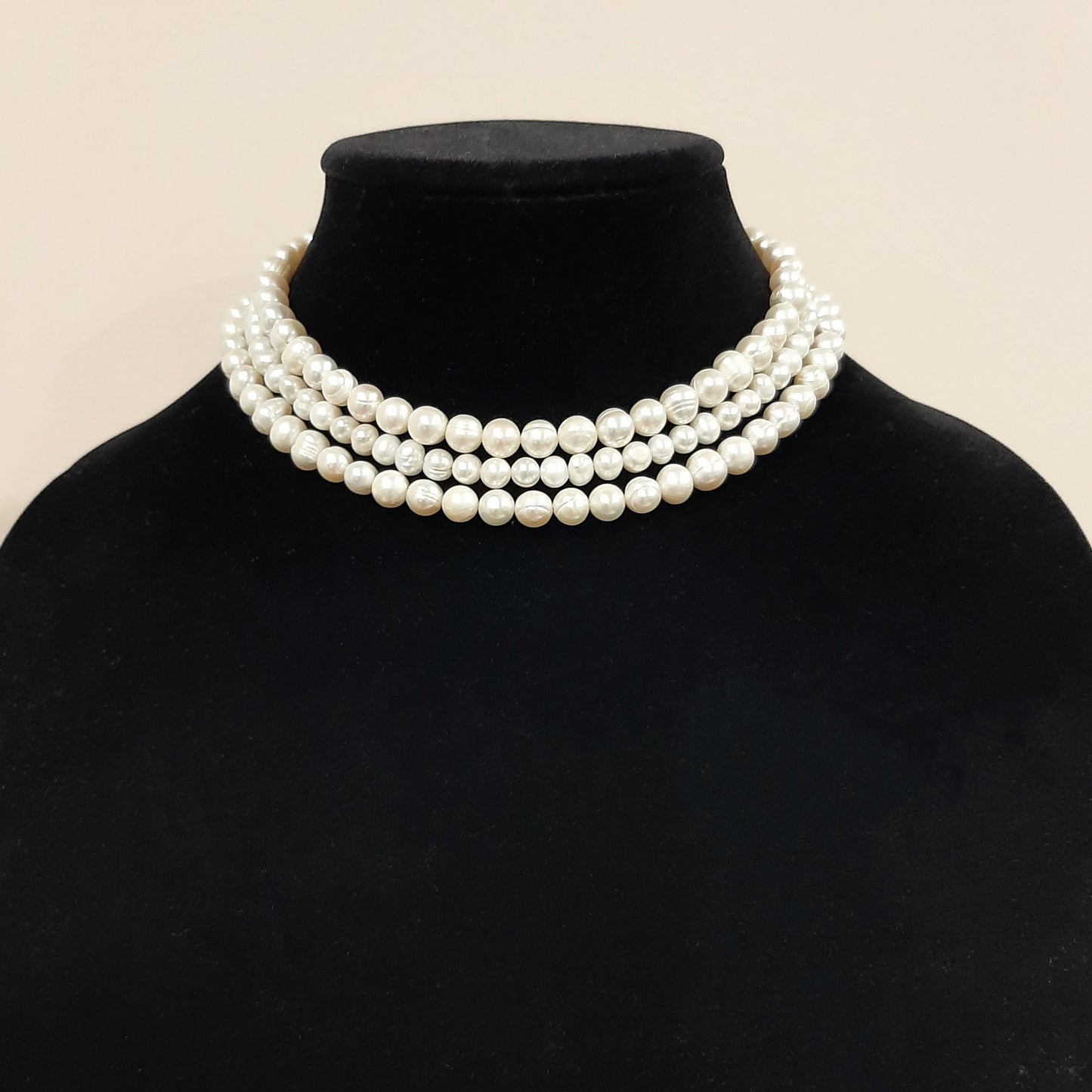 Nadia - natural freshwater pearls three strands necklace