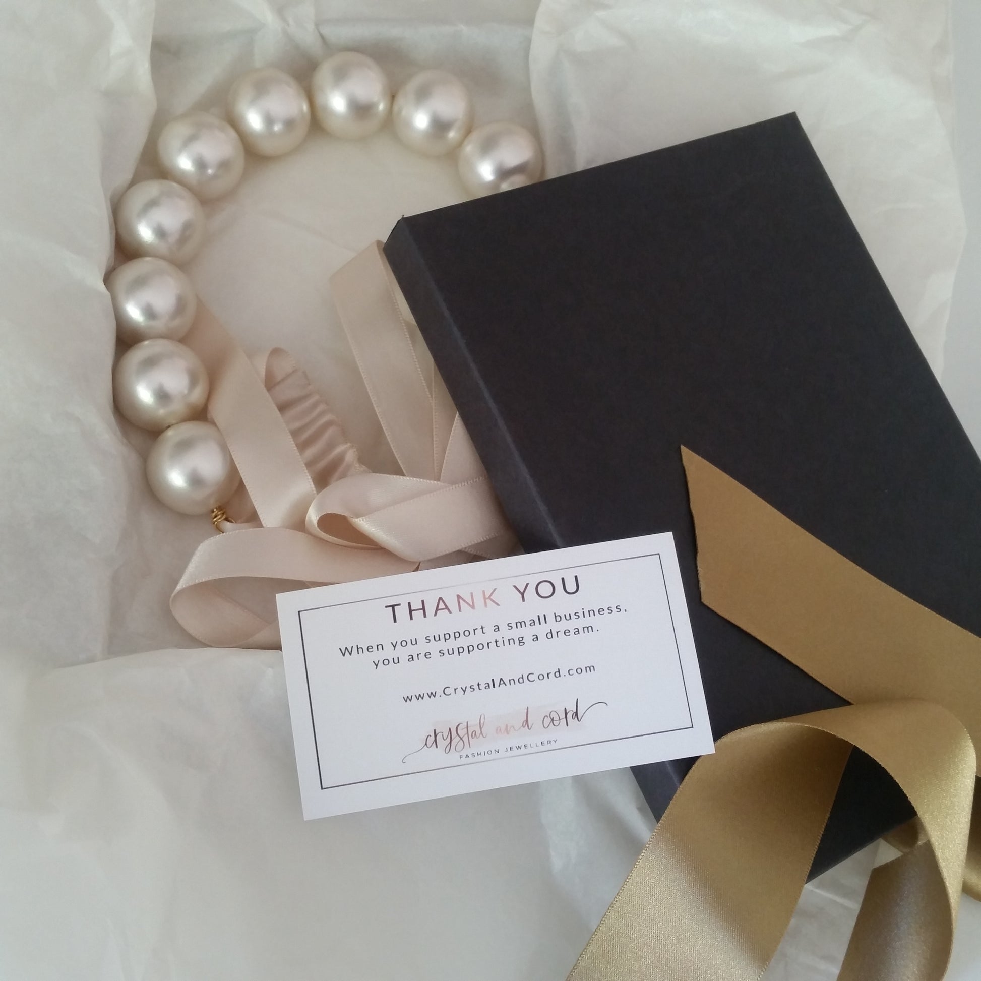 White vintage ivory large pearls headband with satin ribbon