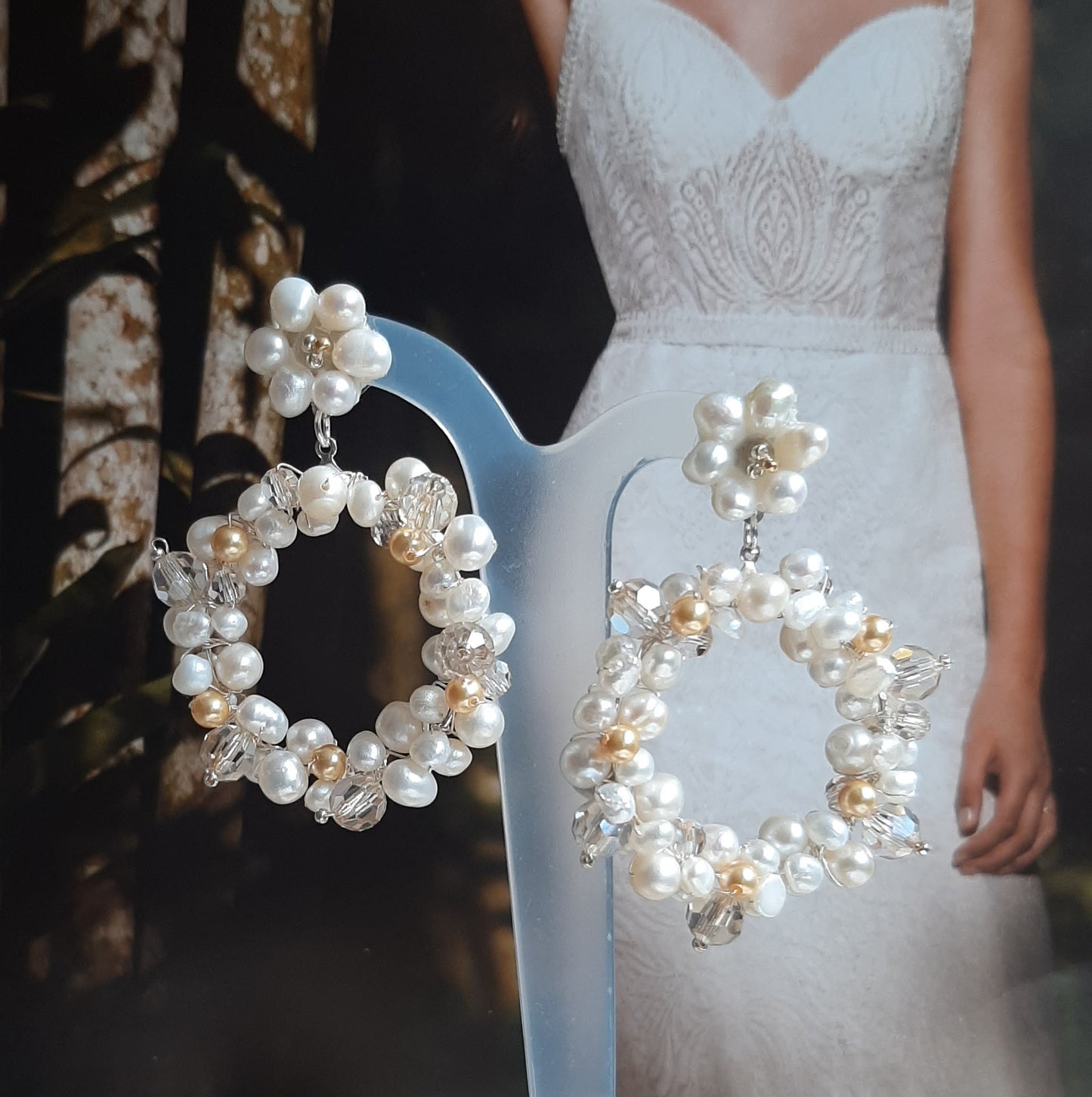 Claudia - Freshwater pearls flower shaped stud and beaded hoop earrings