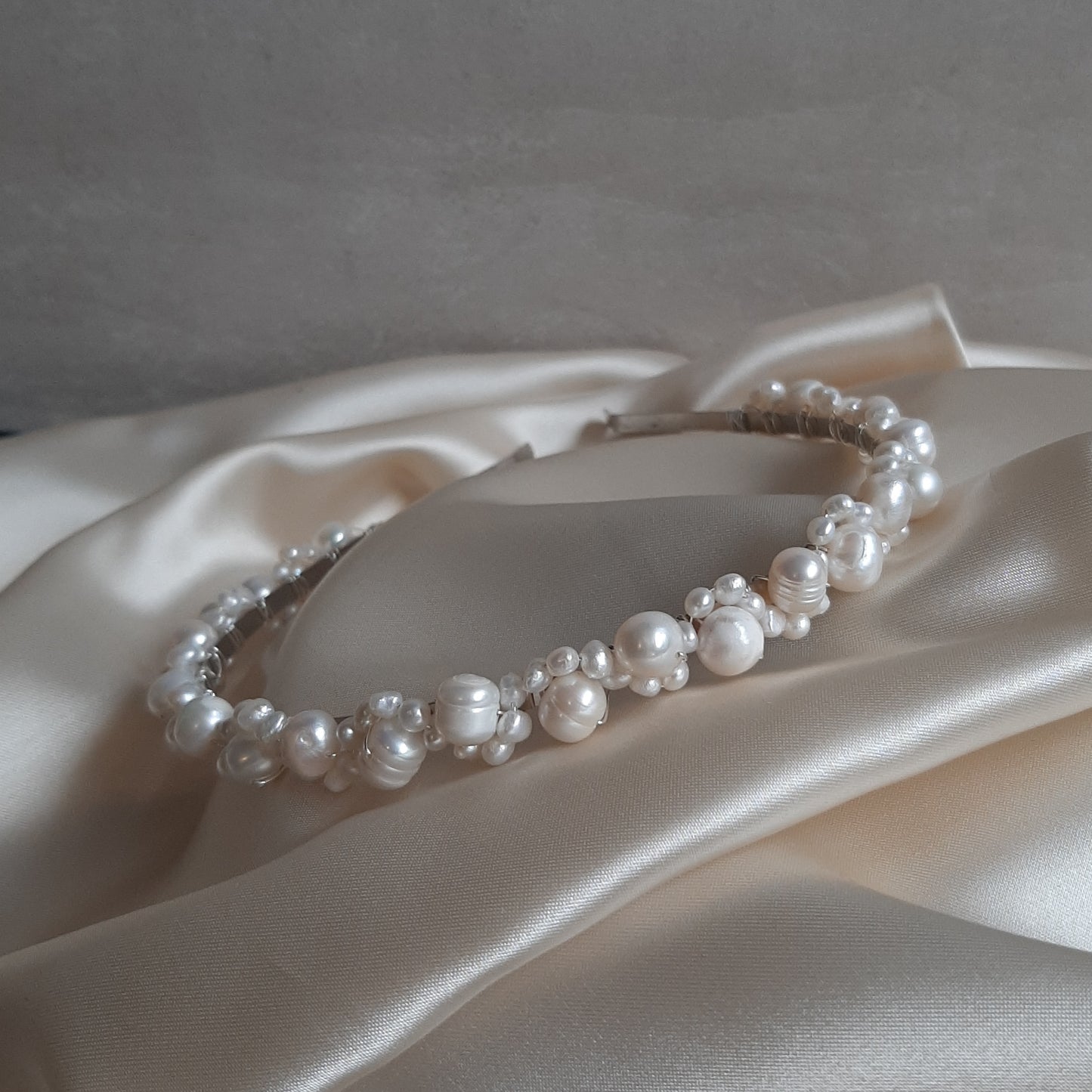 Lacey - freshwater pearls headband woven with silver or gold wires