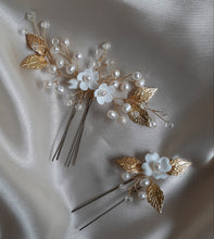 Load image into Gallery viewer, Jasmine - white flowers, freshwater pearls, crystal clear beads and gold or silver leaves hair pins x3