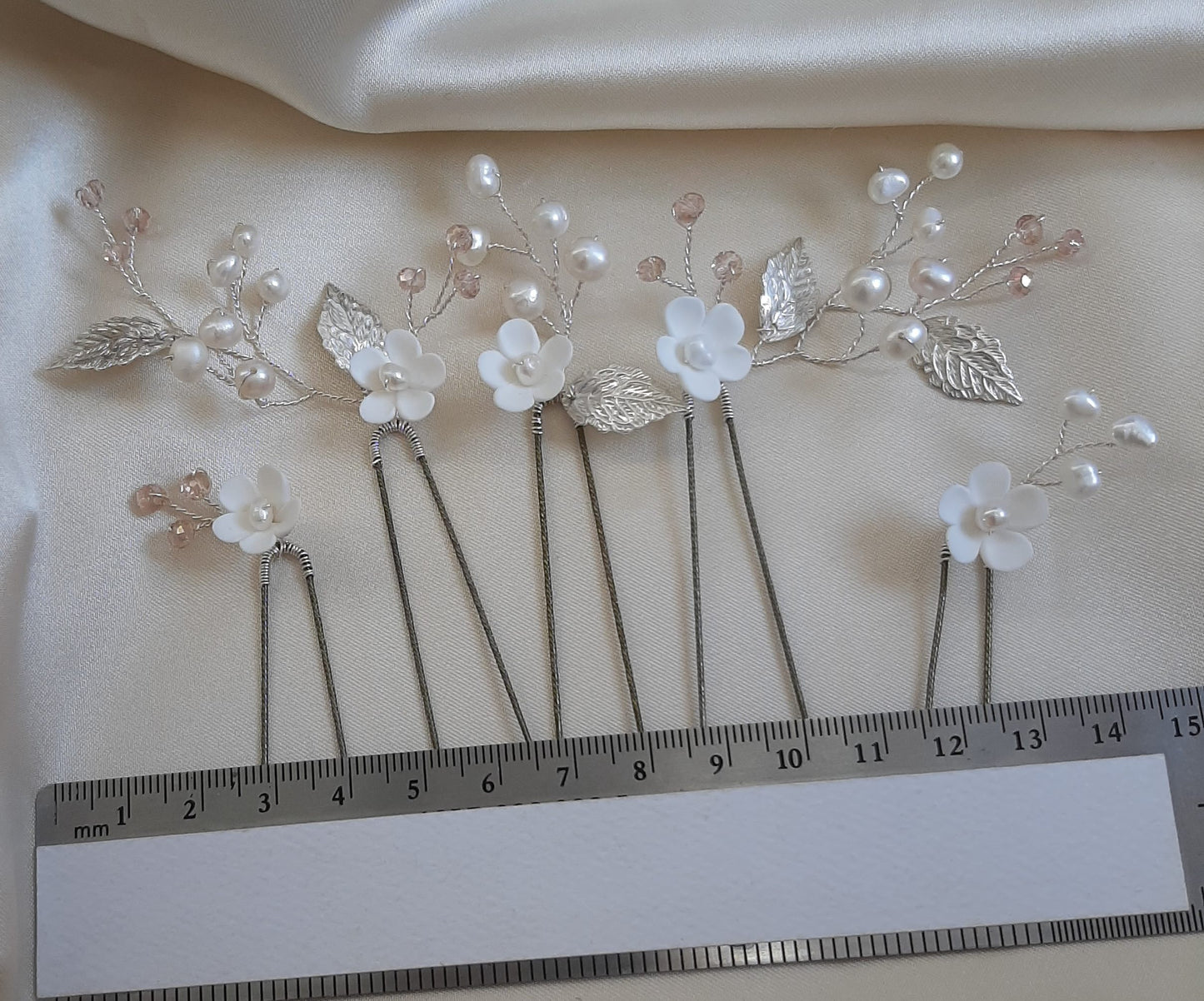 Marguerite - white polymer clay flowers with freshwater pearls and faceted beads HAIR PIN SETS