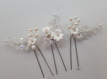 Load image into Gallery viewer, Estelle - White flowers, crystal clear beads, and freshwater pearls set of three hair pins