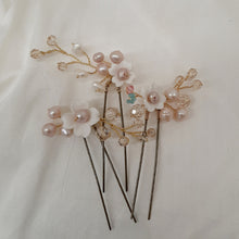 Load image into Gallery viewer, Constance - white and blush pink freshwater pearls and flowers oval hoop stud drop earrings