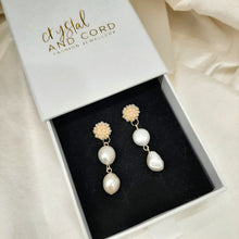 Load image into Gallery viewer, Bridget - seed bead studs and natural cultured freshwater pearls drop earrings
