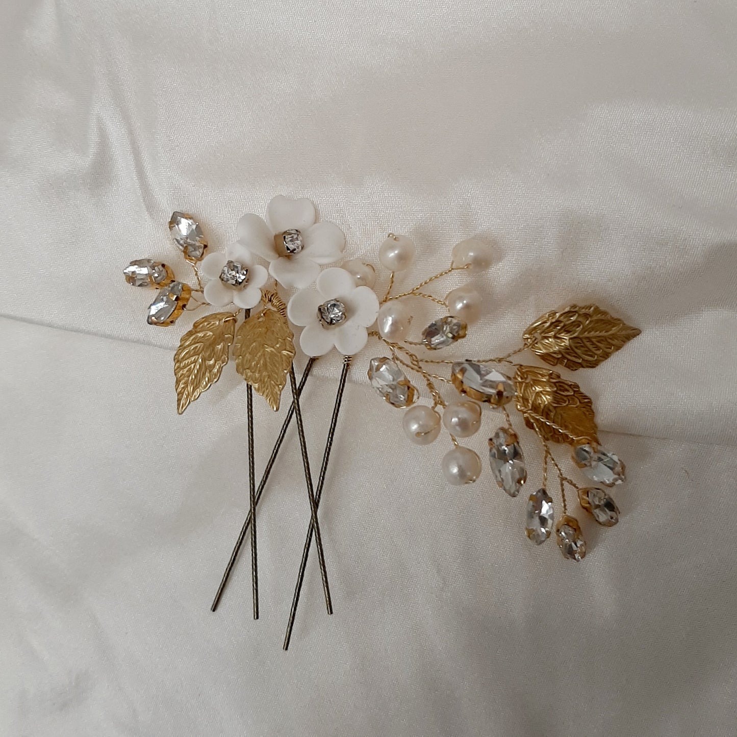 Carolyn - white flowers, cultured freshwater pearls, crystal clear rhinestones and leaves set of two hair pins