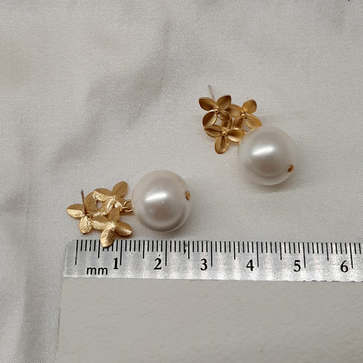 Chloe - gold flowers stud and pearl drop earrings