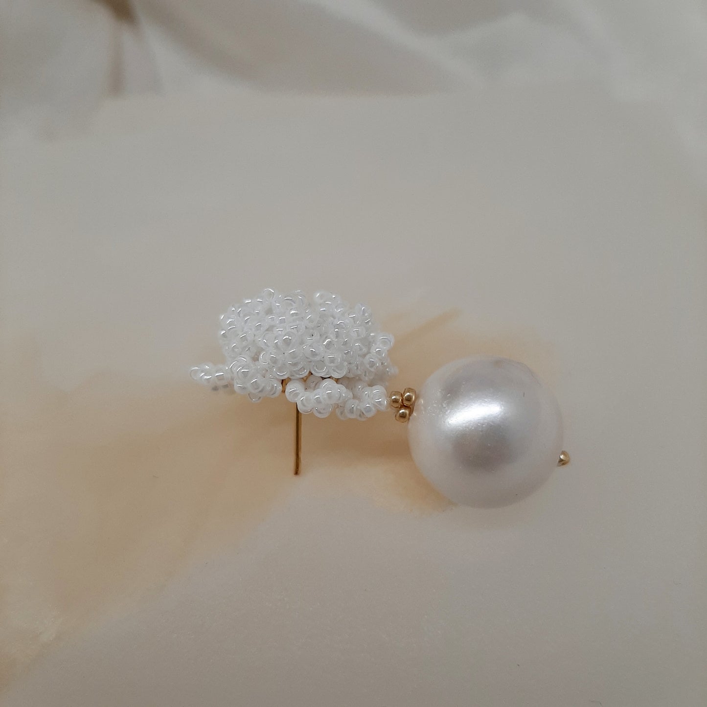 Dahlia - tiny seed beads flower and pearl drop stud earrings