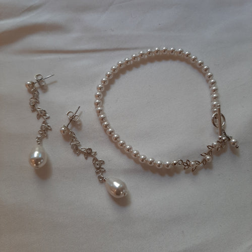 Isabelle - pear shaped pearl and sterling silver vine drop earrings and bracelet