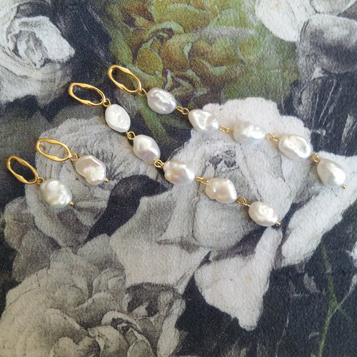 Freshwater white Keshi pearls drop stud earrings
