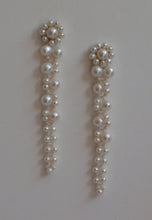 Load image into Gallery viewer, Freshwater pearls elegant long dangle bead earrings