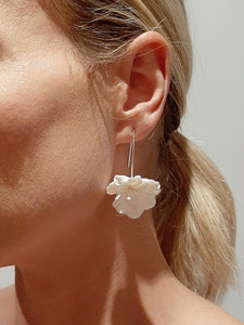 Perenna - flower cascading earrings