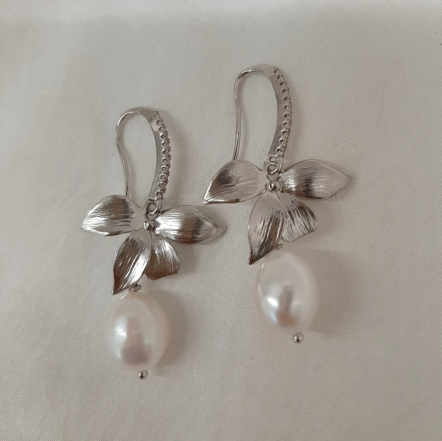 Sarah - freshwater pearls single orchid shaped flower drop earrings