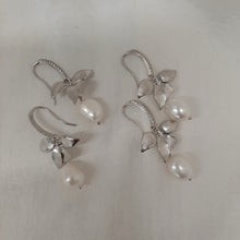 Load image into Gallery viewer, Sarah - freshwater pearls single orchid shaped flower drop earrings