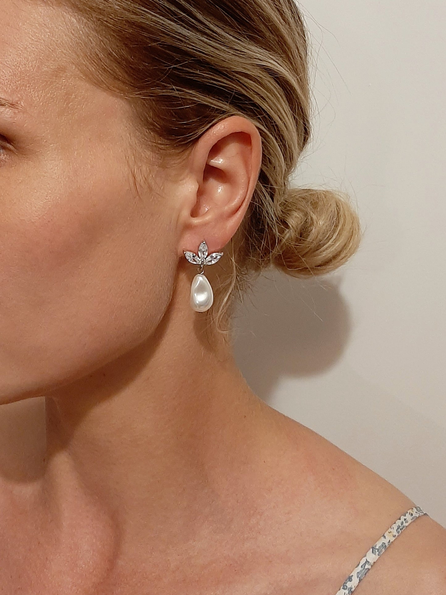 Zoe - Swarovski crystal baroque pearl drop and cubic zirconia earstud